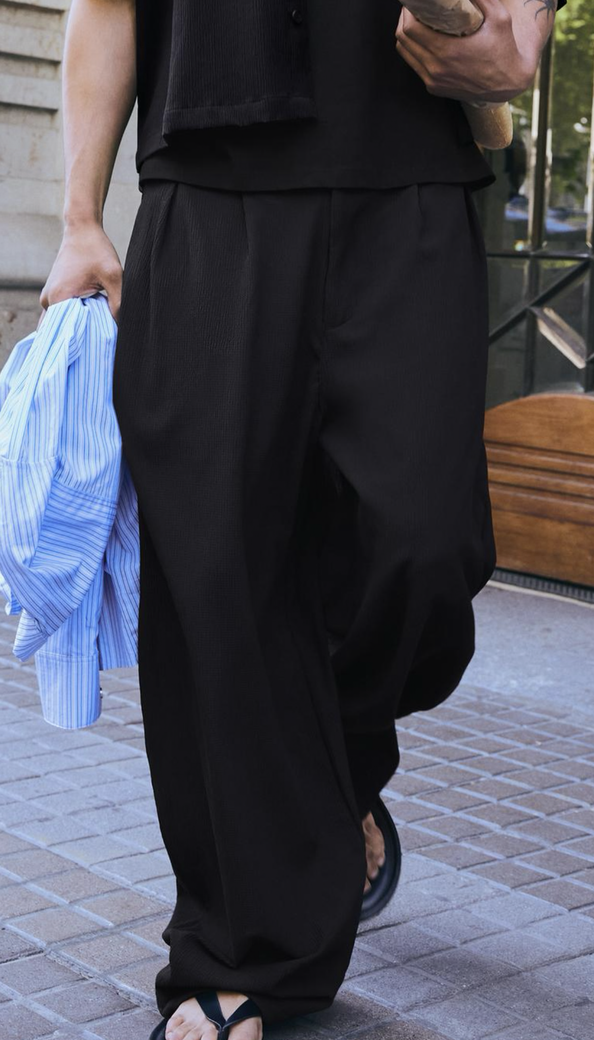 PANTALONI SUPER BAGGY FIT SEMIJOGGER PLISSETTATI bershka