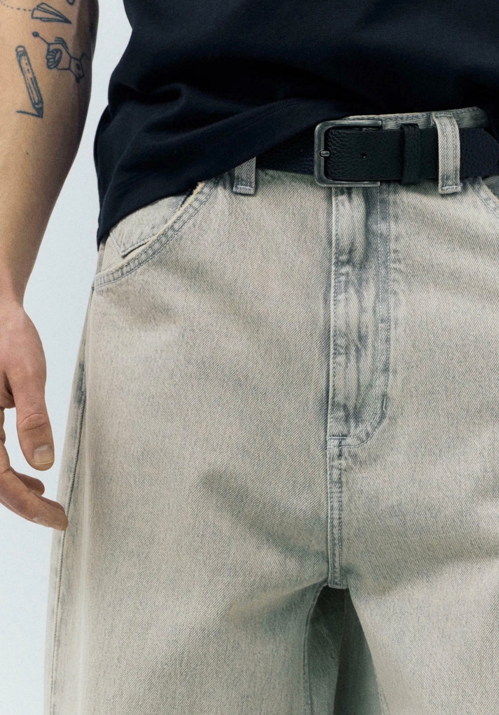 EMBROIDERED SUPER BAGGY JEANS-P&B