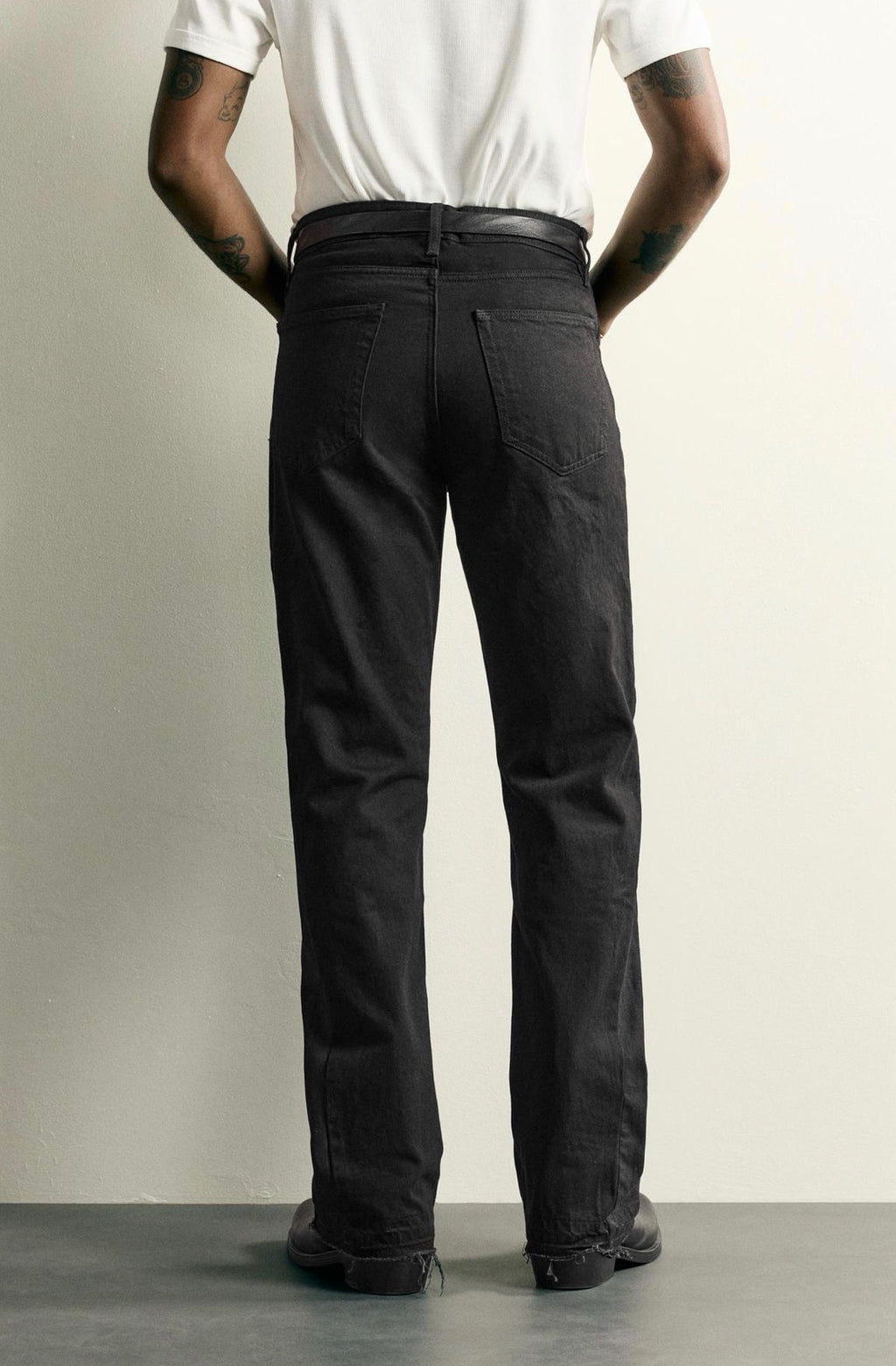 FLARED JEANS - ZARA