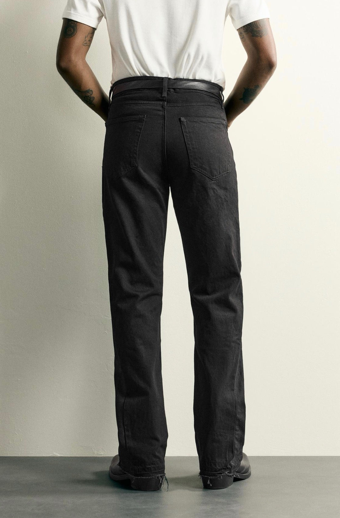 FLARED JEANS - ZARA