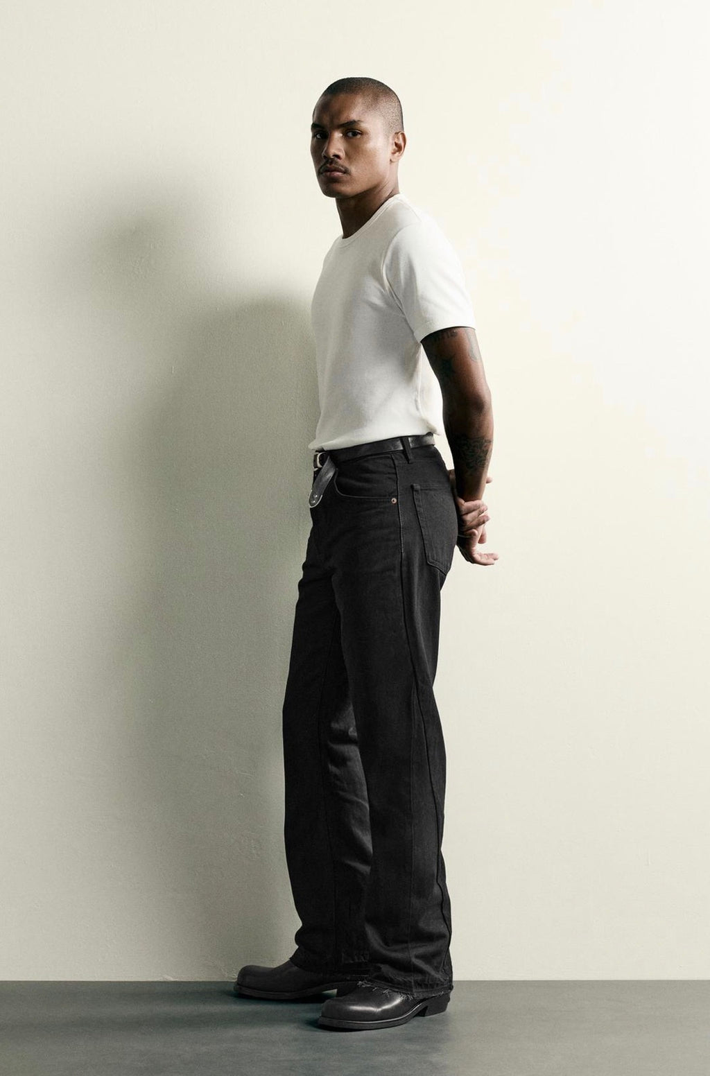 FLARED JEANS - ZARA