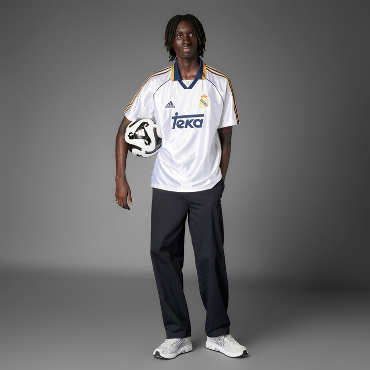the Real Madrid CF 1999–2000 home football jersey