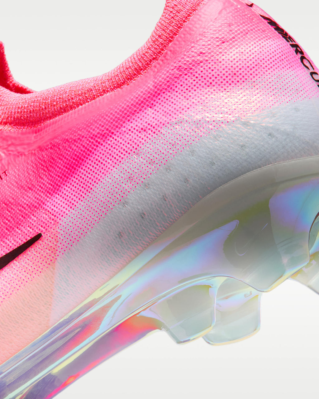 Nike Mercurial Vapor 17 football boots in the pink and black