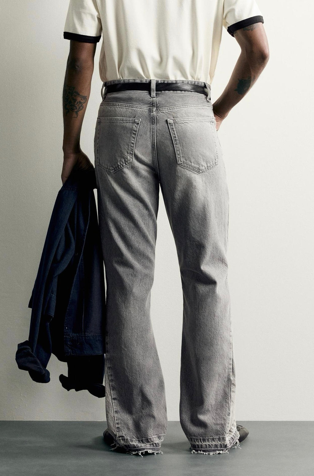 ZARA FLARED JEANS