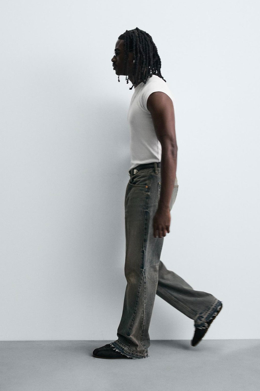 FLARED JEANS - ZARA