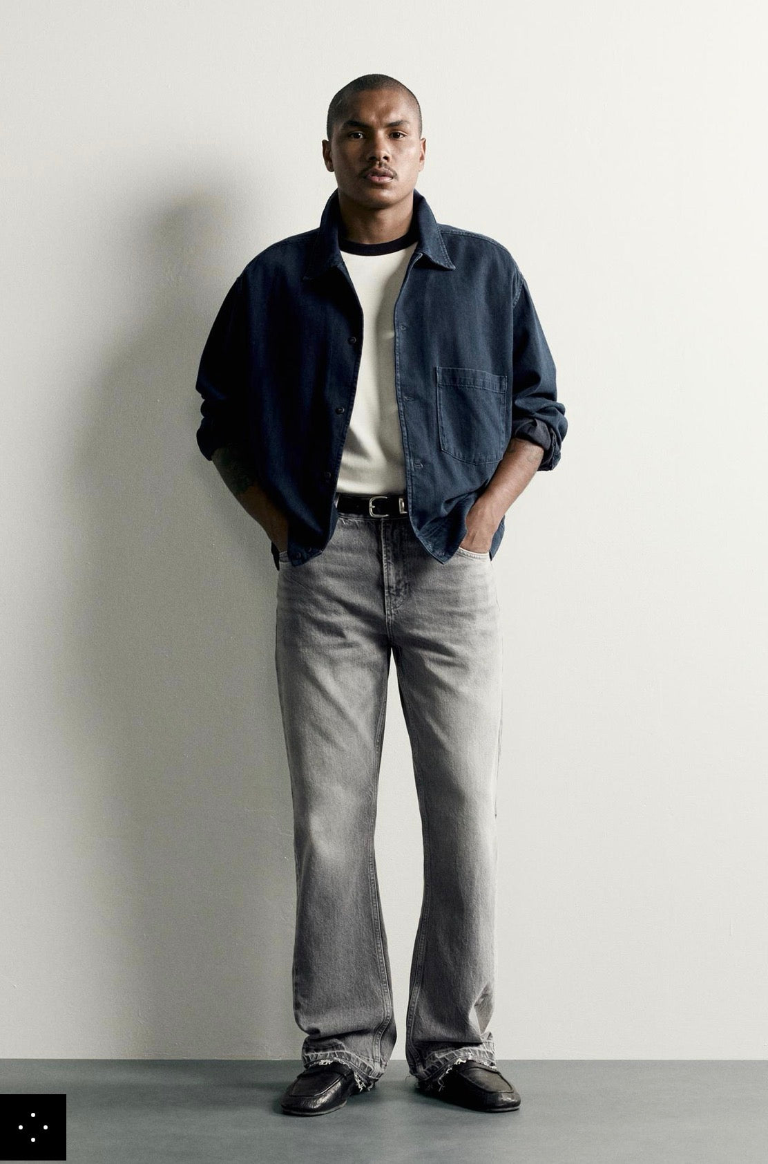 ZARA FLARED JEANS