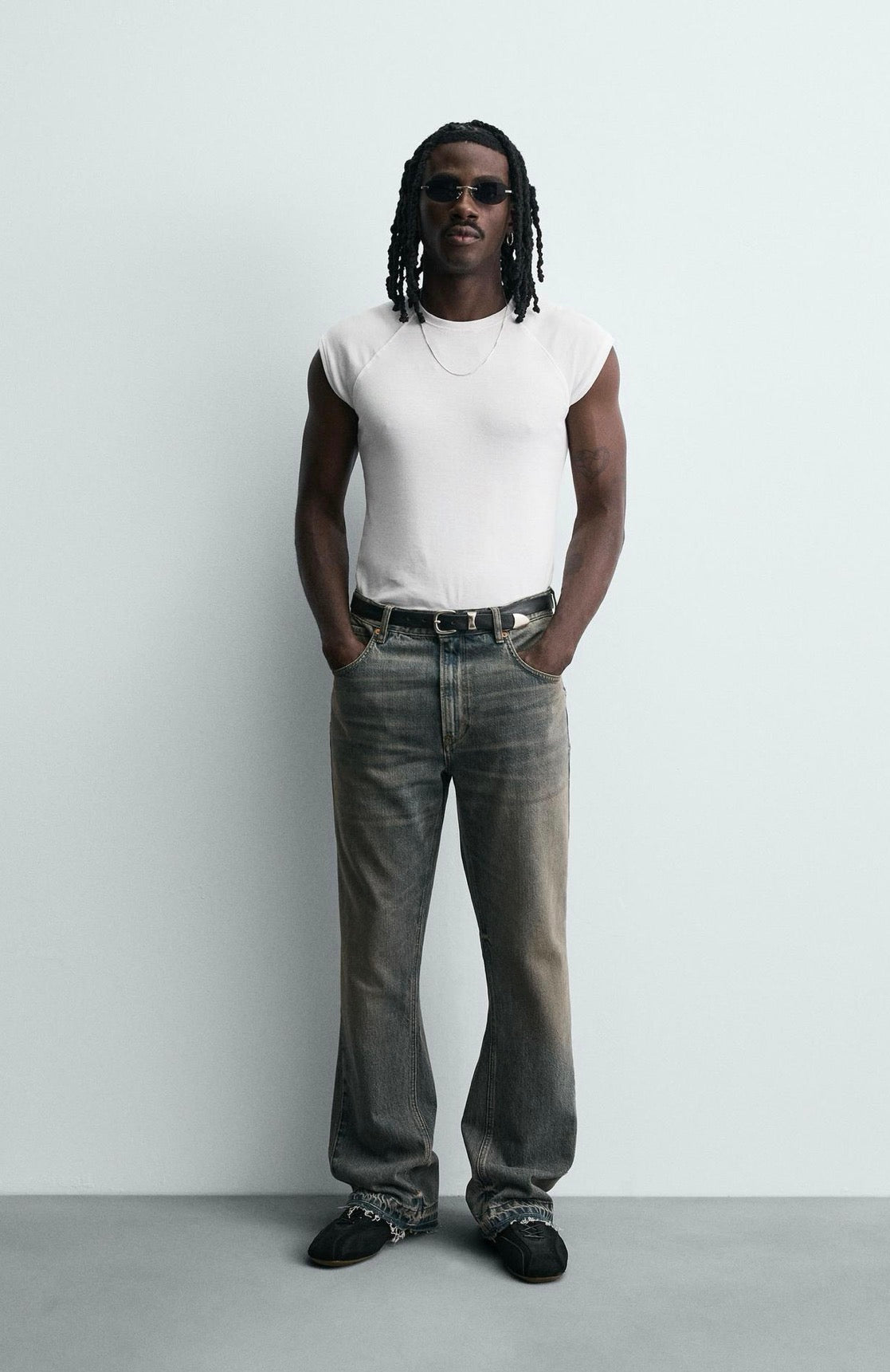 FLARED JEANS - ZARA