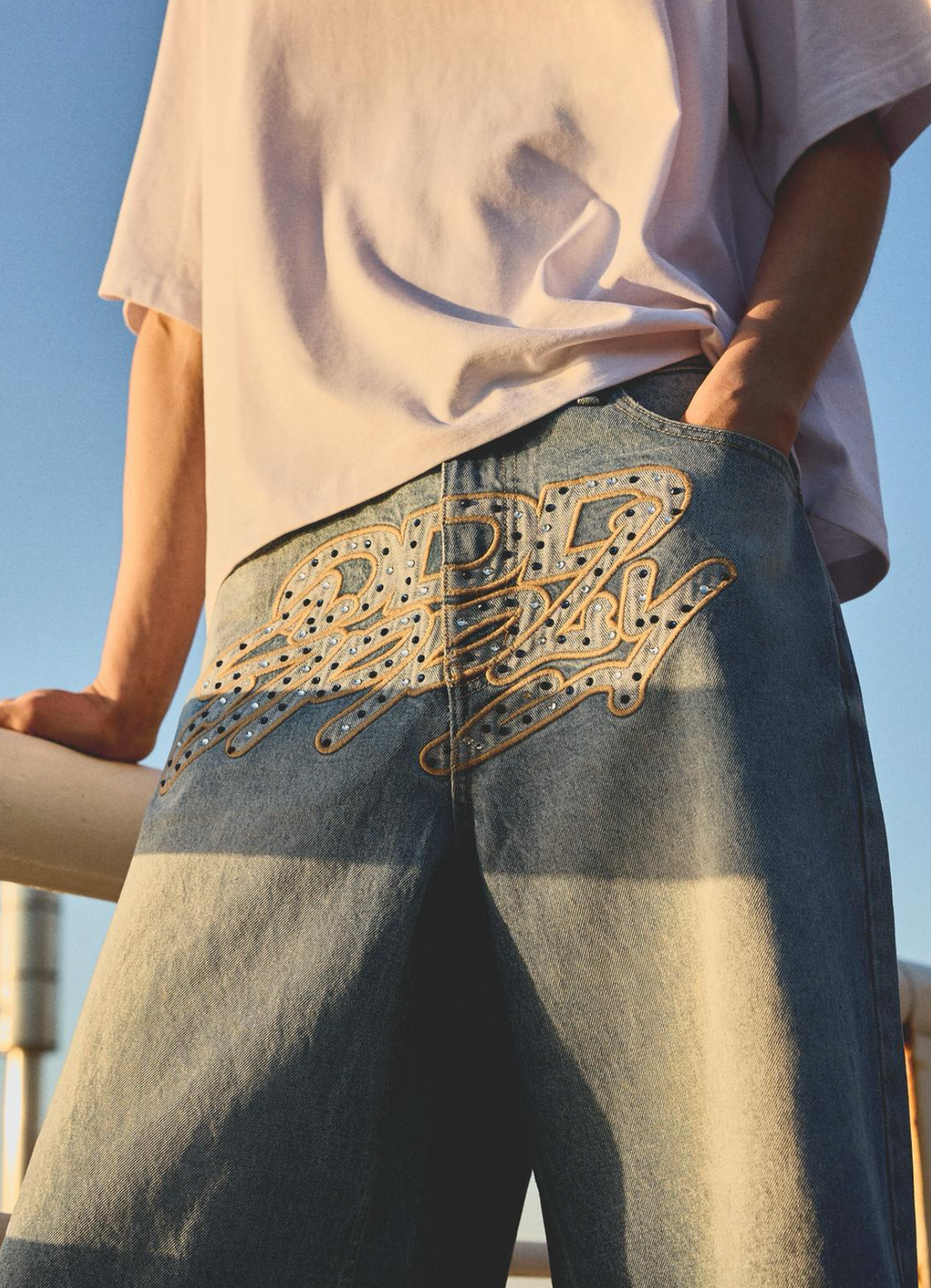 EMBROIDERED DENIM - BERSHKA