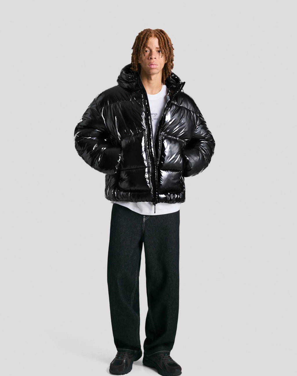 Bershka
SHINY PUFFER WITH HOOD - Winter jacket - black