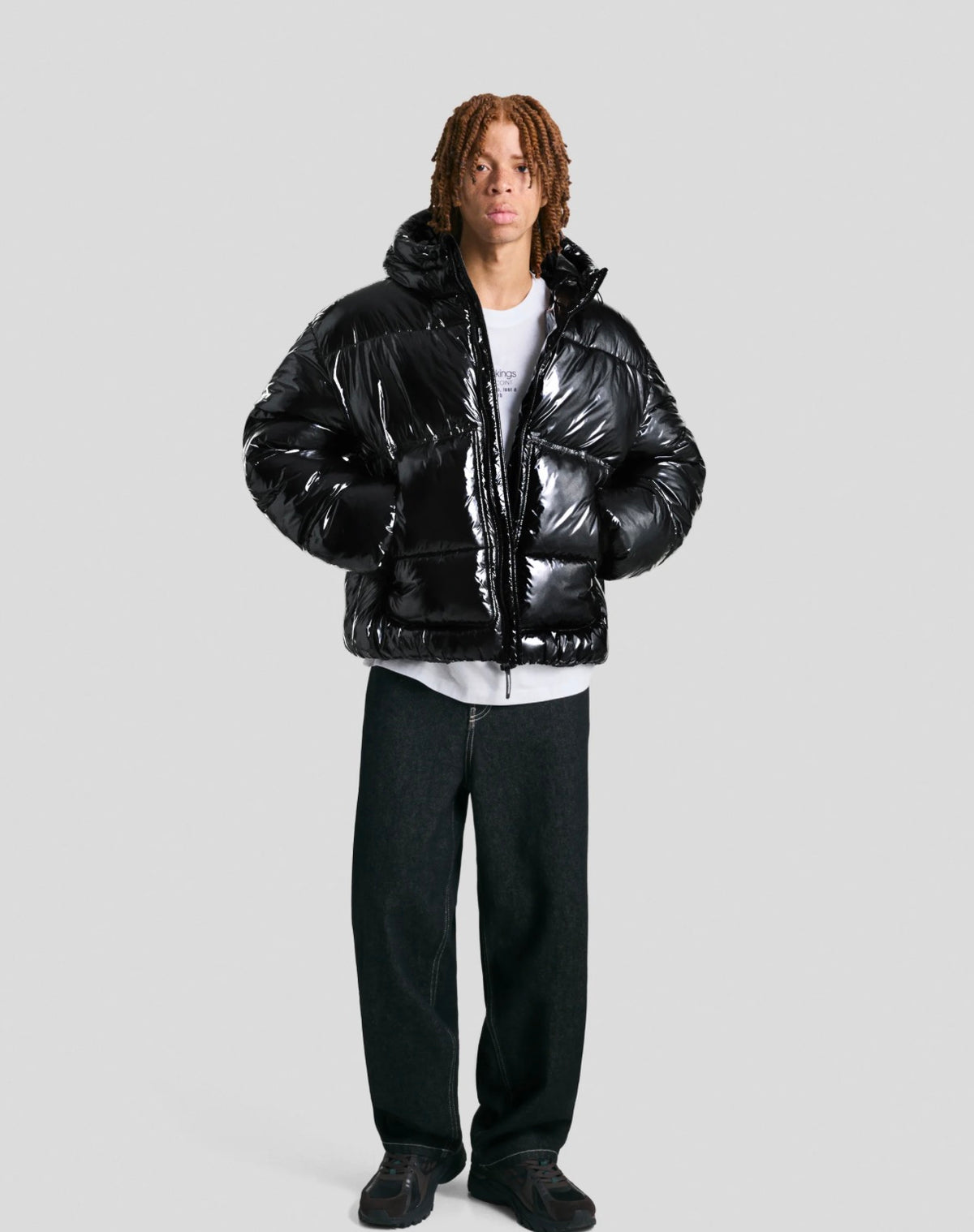 Bershka
SHINY PUFFER WITH HOOD - Winter jacket - black