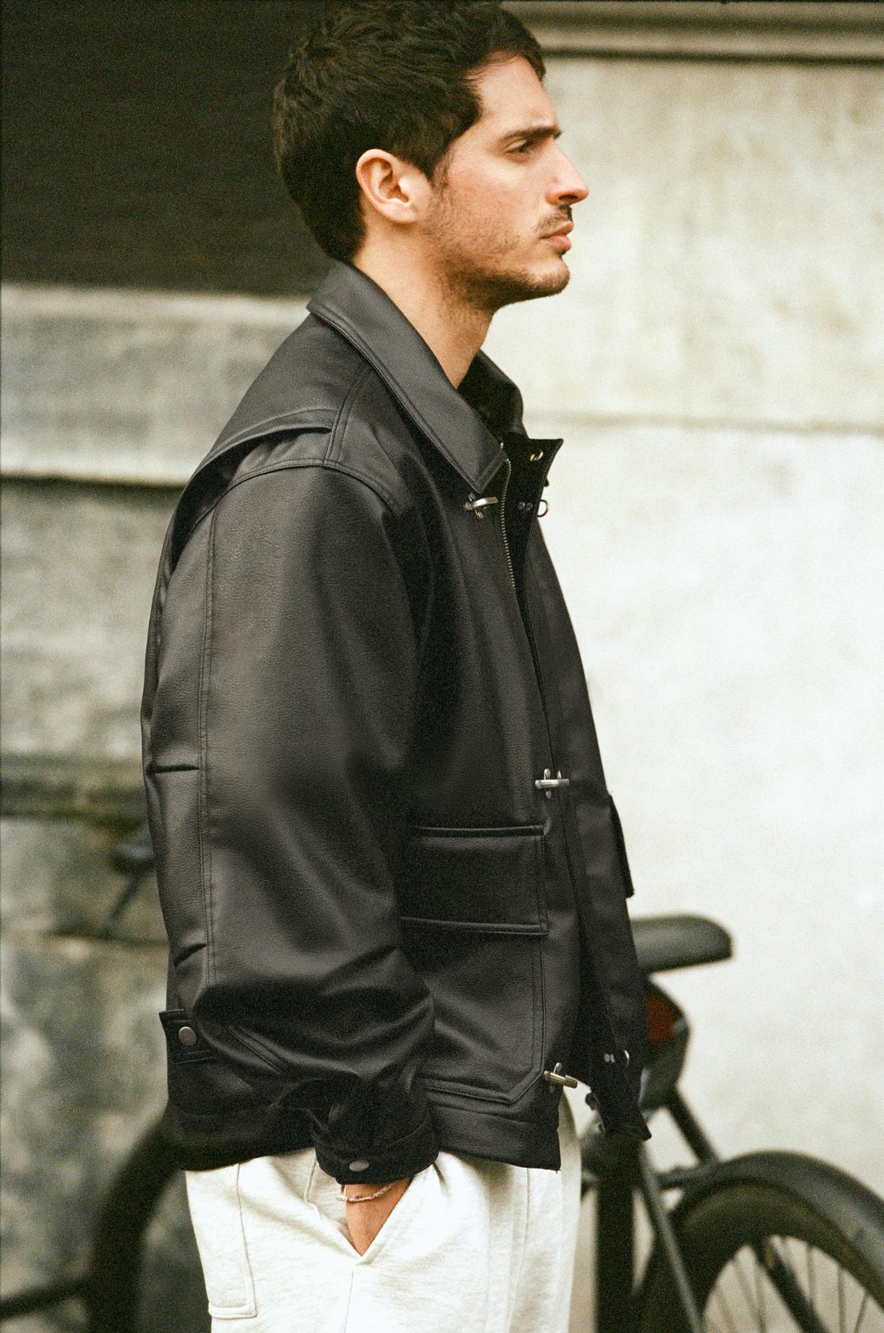 LEATHER JACKET WITH TOGGLES - P&B