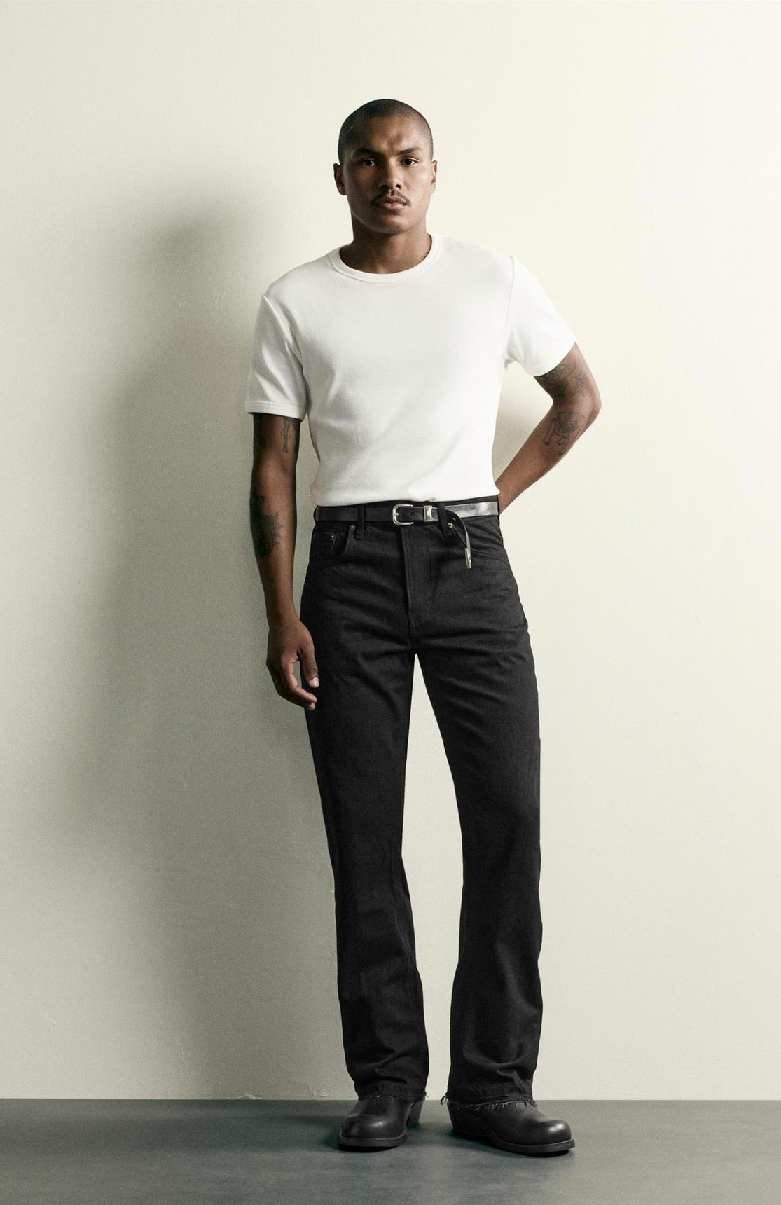 FLARED JEANS - ZARA