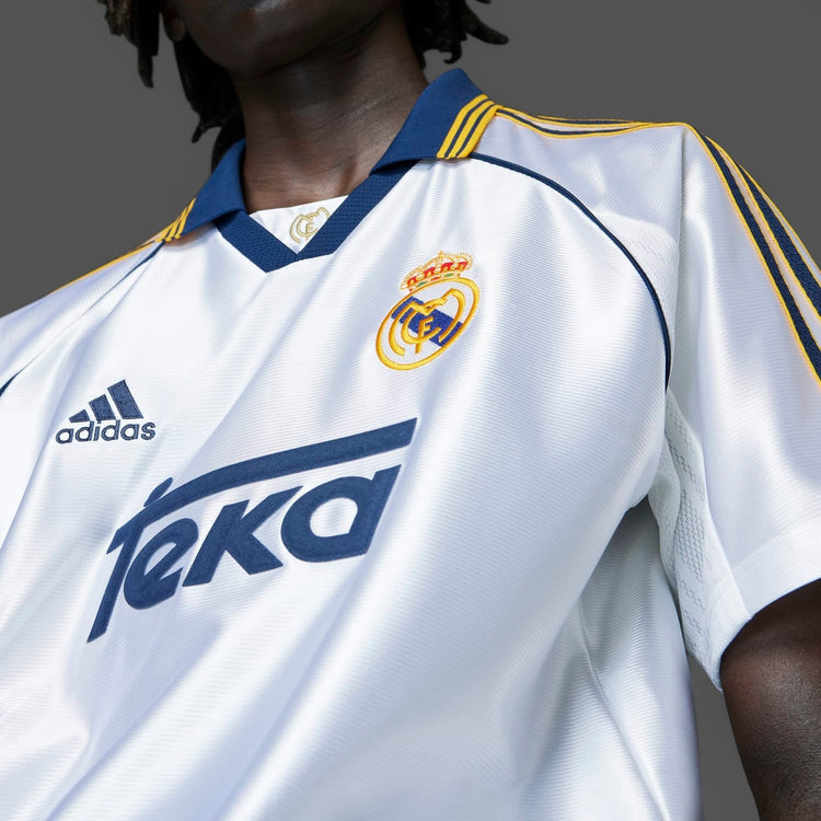 the Real Madrid CF 1999–2000 home football jersey