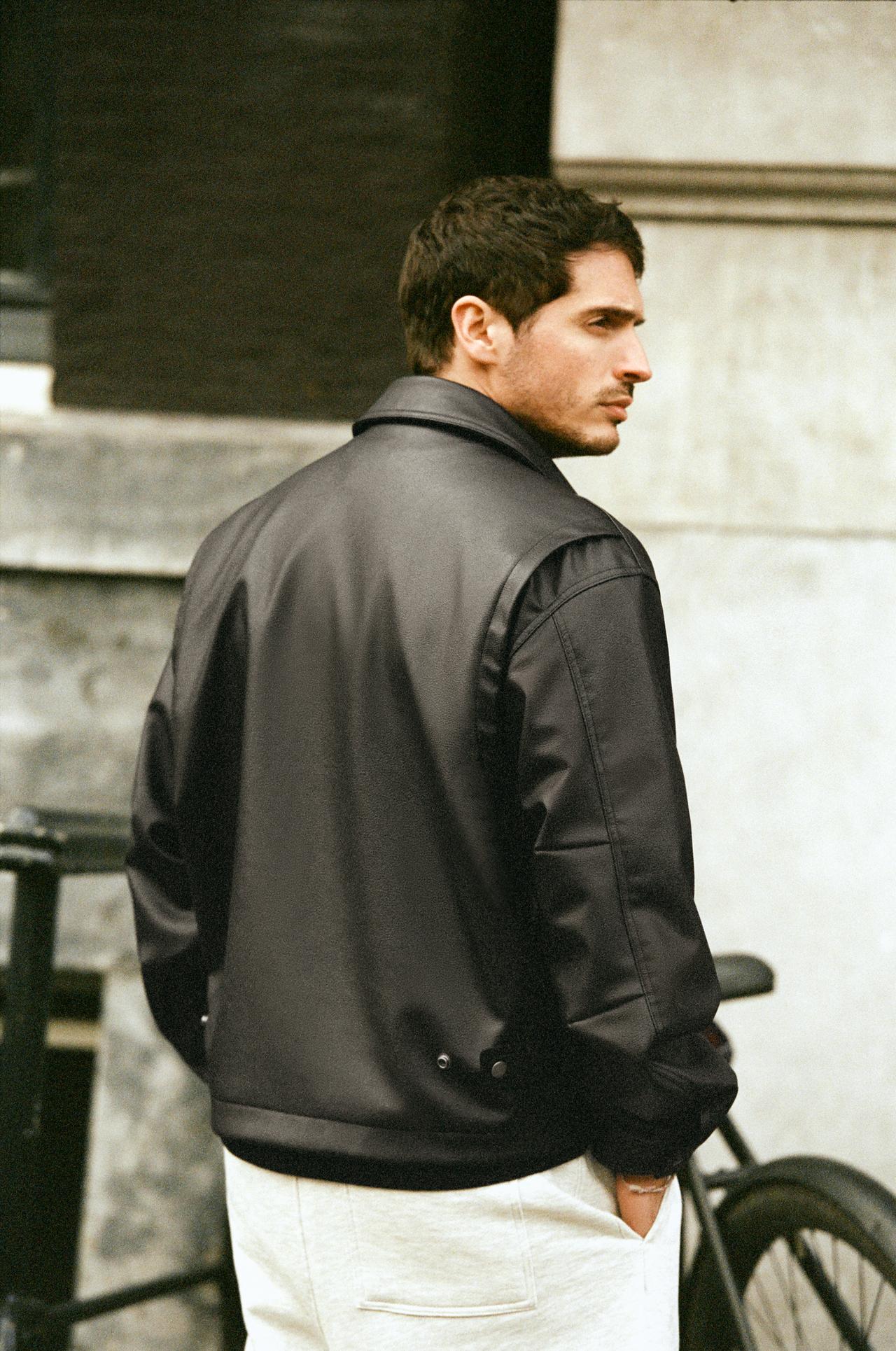 LEATHER JACKET WITH TOGGLES - P&B