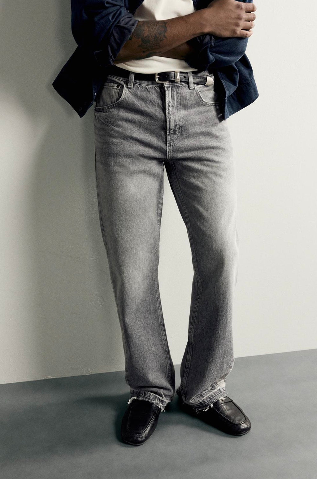 ZARA FLARED JEANS