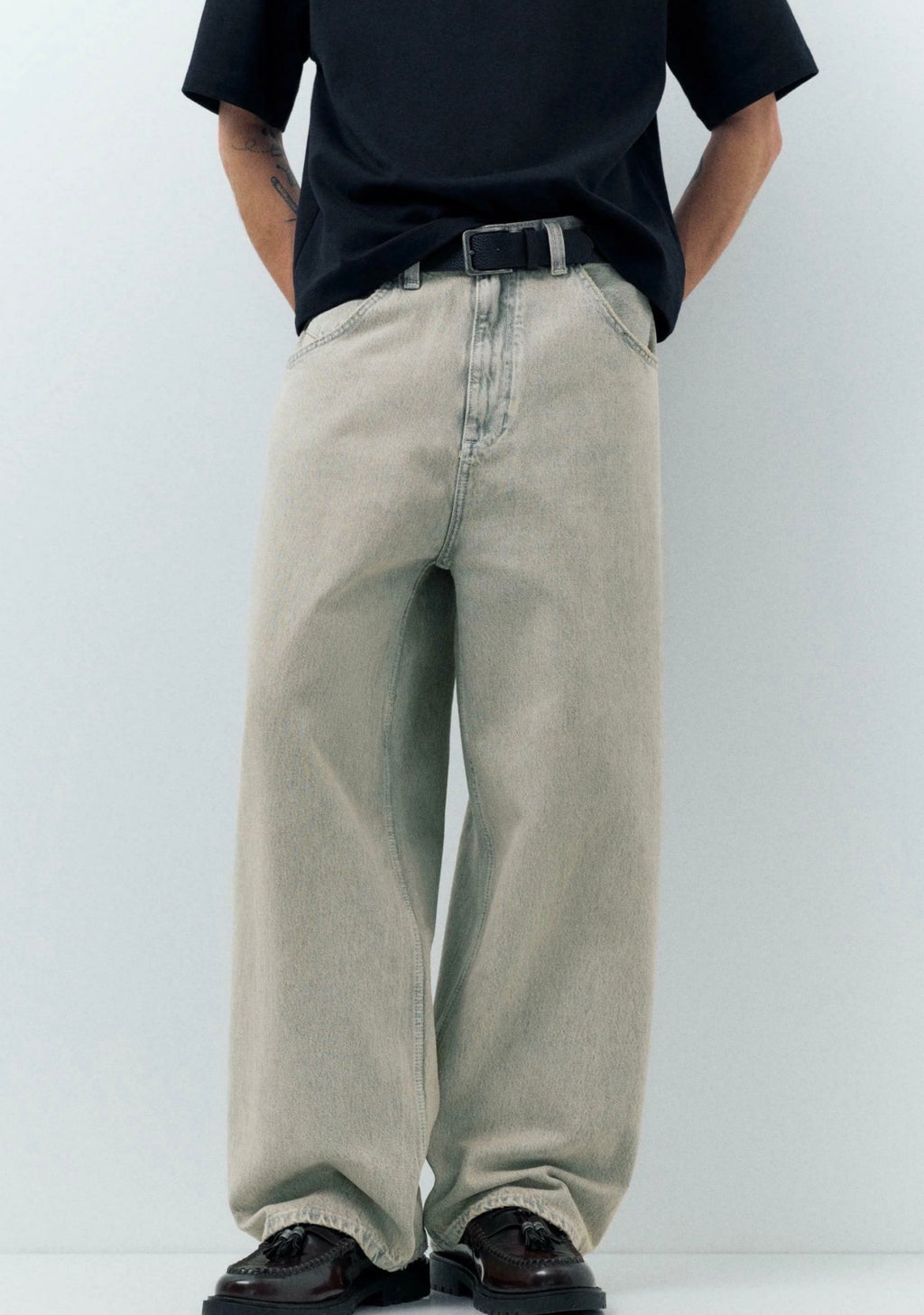 EMBROIDERED SUPER BAGGY JEANS-P&B
