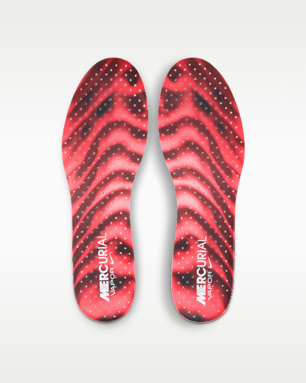 Nike Mercurial Vapor 17 football boots in the pink and black