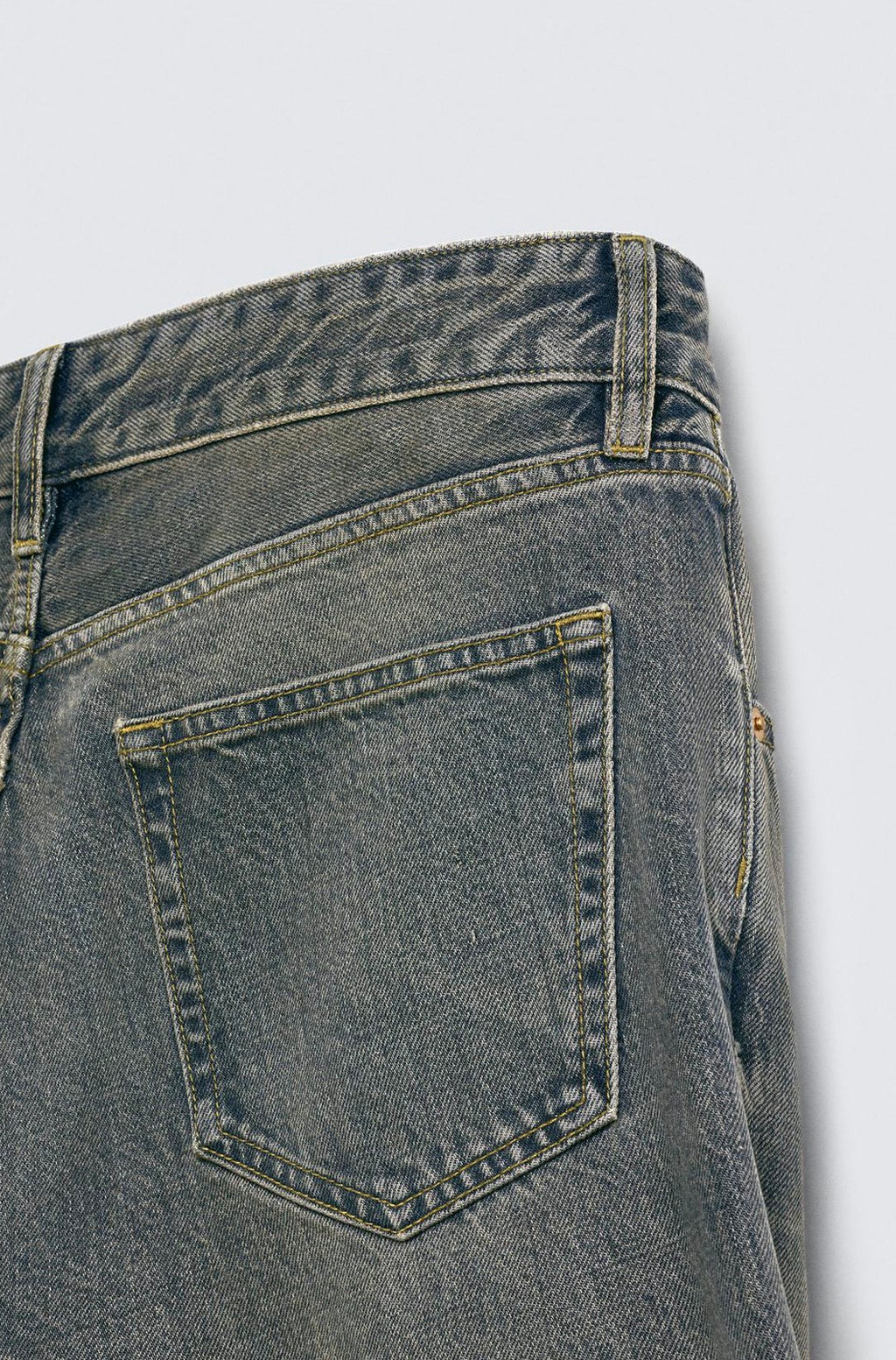 FLARED JEANS - ZARA