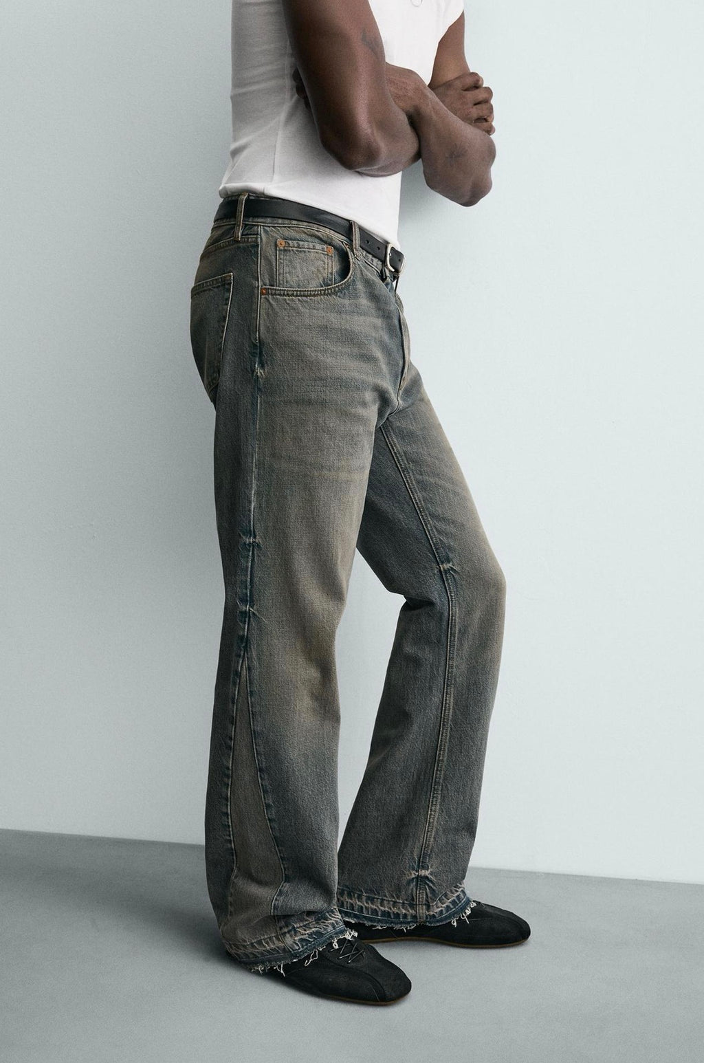FLARED JEANS - ZARA