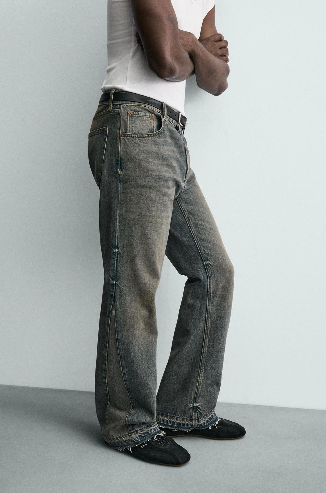 FLARED JEANS - ZARA