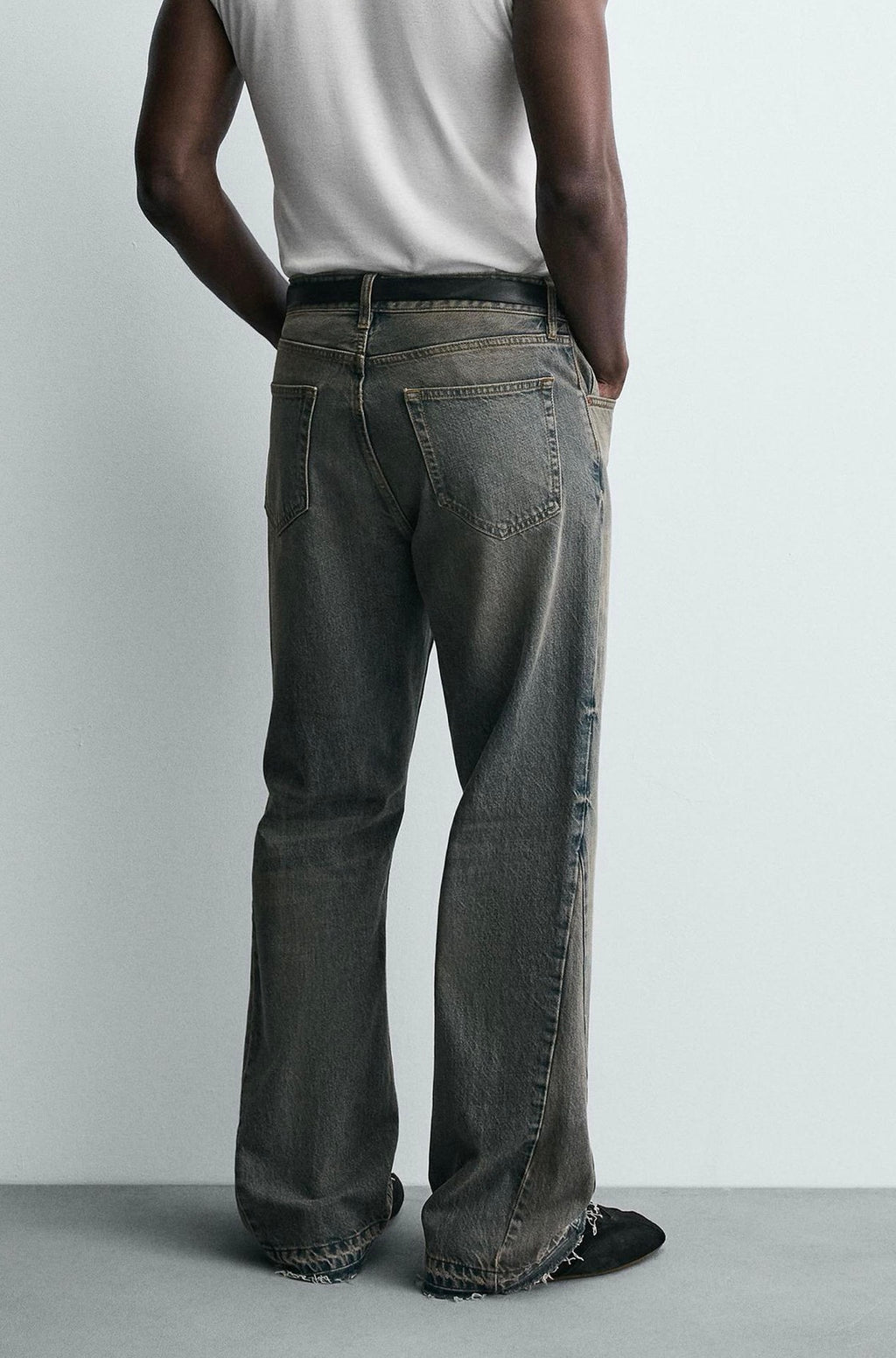 FLARED JEANS - ZARA
