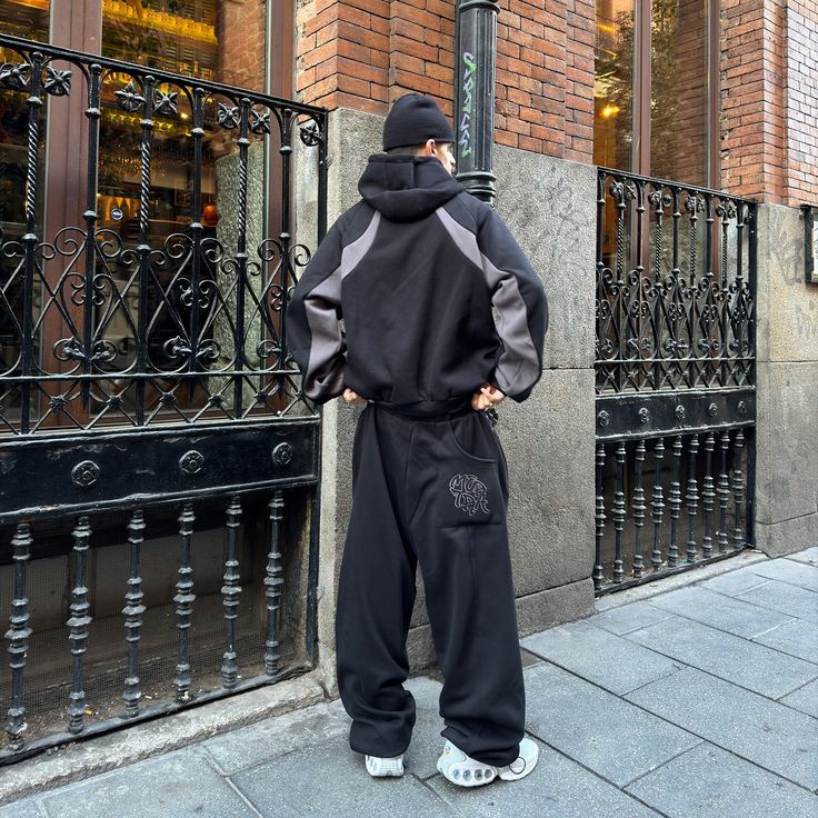 Mertra: BigStep Tracksuit