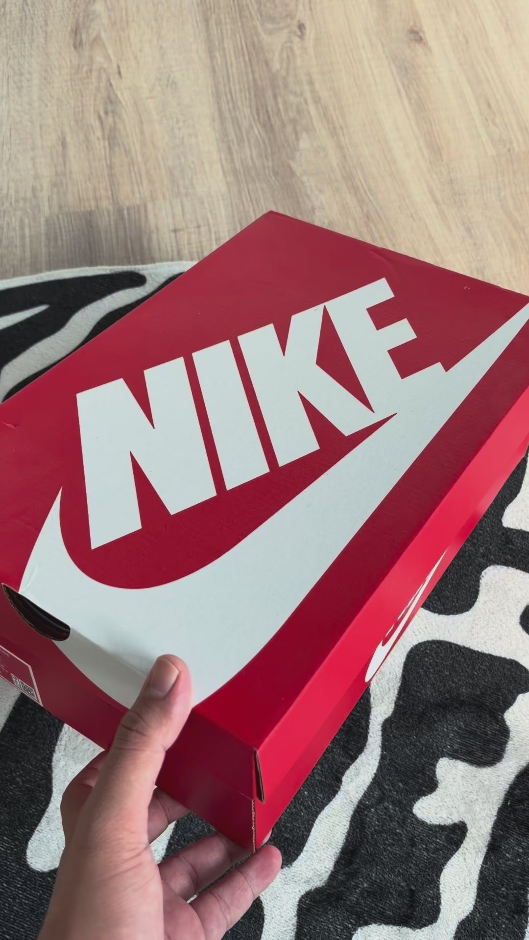 Nike Shox R4